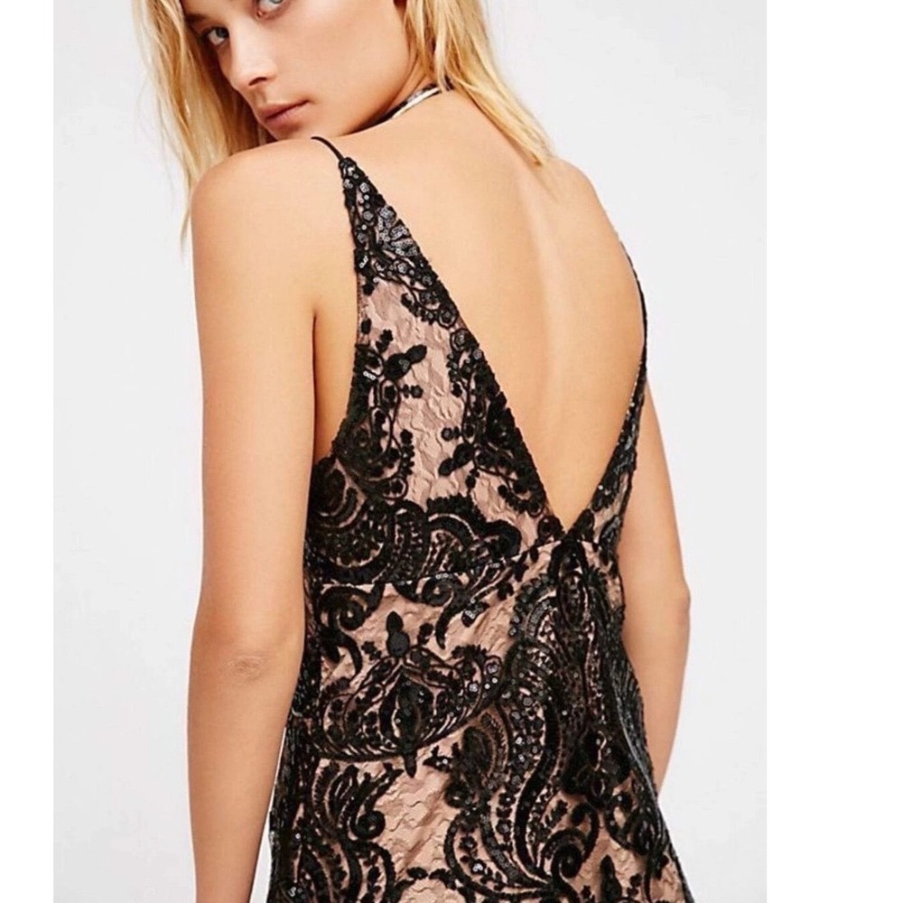 NEW FREE PEOPLE Lace Sequin V Neck Spaghetti Strap Mini Dress 6 Black Cocktail - Picture 2 of 9